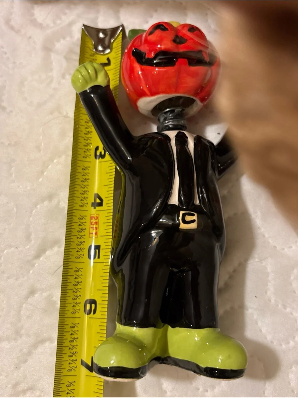 Halloween Pumpkin-Head Figurine Party Decor - Black & Orange bobblehead
